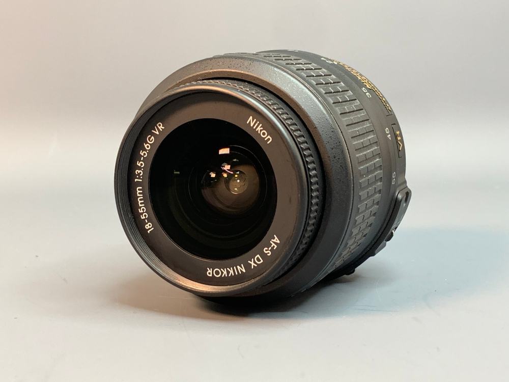 Nikon D5200 kit 18-55mm 3.960 кадров