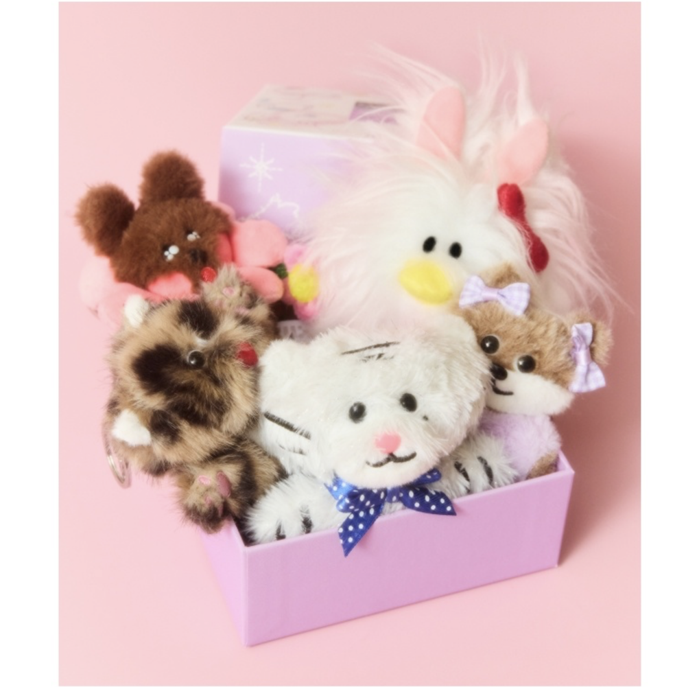 Плюшевый брелок ILLIT Plush Keyring