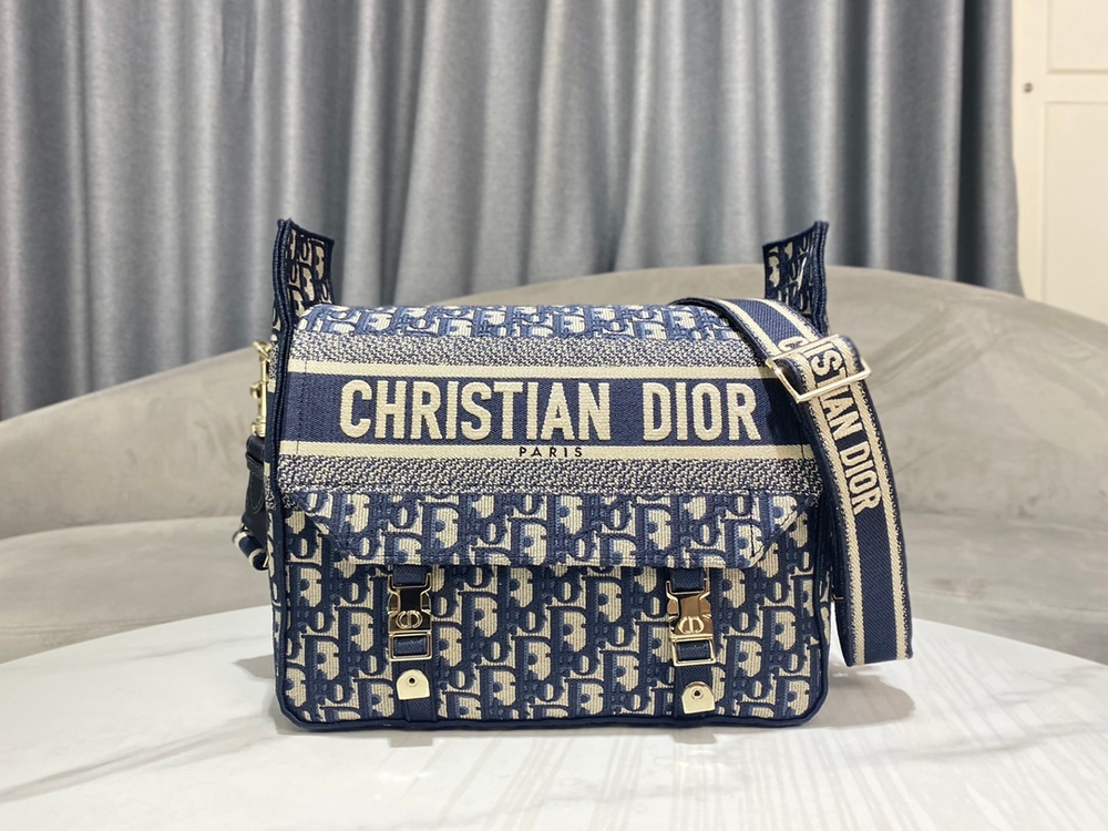 Christian Dior Diorcamp Bag 29 cm
