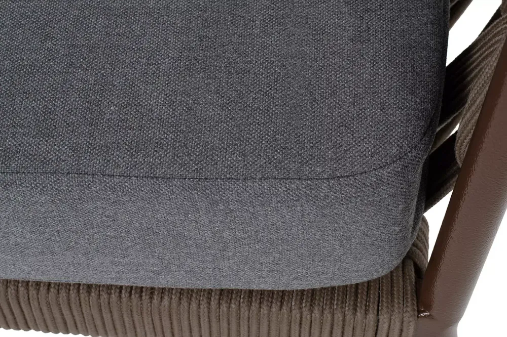 "Диего" диван 2-местный плетеный из роупа, каркас алюминий коричневый (RAL8016) муар, роуп коричневый круглый, ткань темно-серая 027