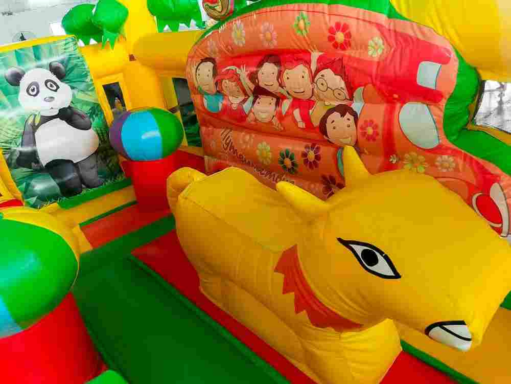 Коммерческий надувной батут «Сафари-экскурсия Ультра» 5*5*2,8 м