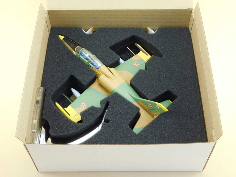 Модель самолета L-39 (М1:48, ВВС России, 91)