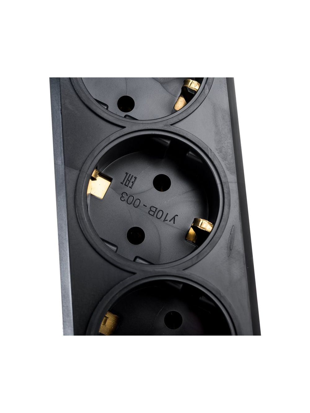 Сетевой фильтр Gigant с заземлением ПВС 3x0,75 5 гнезд 7м 80098