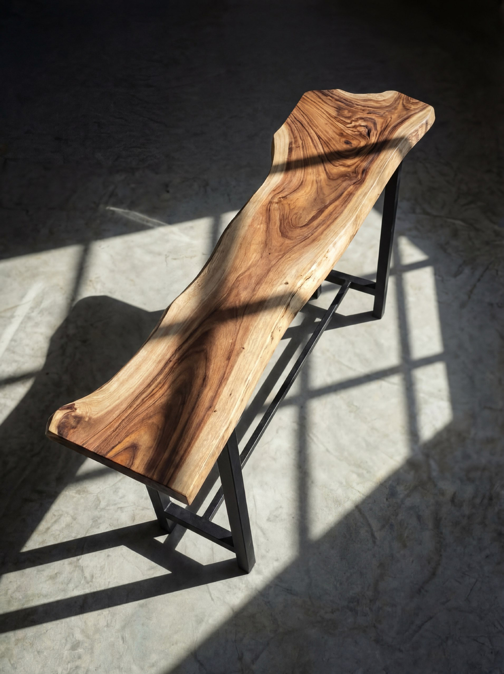 Барный стол из ореха