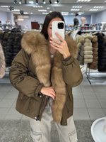 Пуховик в горчичном цвете с мехом песца под куницу