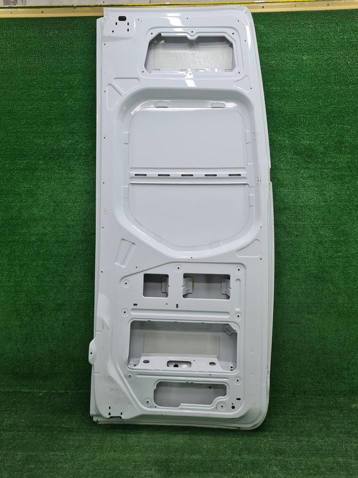 Дверь багажника левая Mercedes Sprinter W907 18-нв