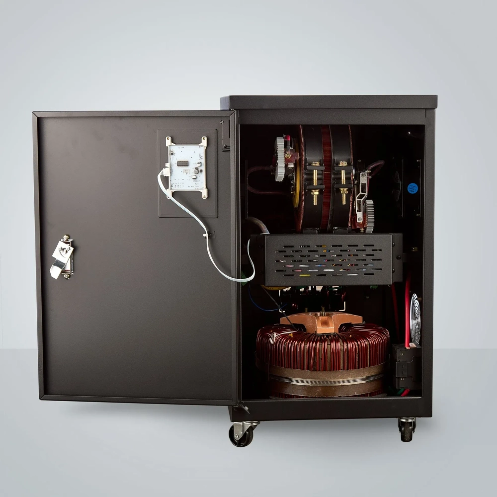 Стабилизатор напряжения UKN LVC110 - 20 кВА, электромеханический