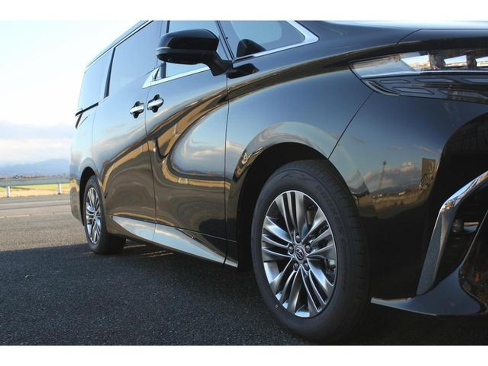 TOYOTA ALPHARD 2023 г.