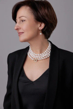 Нить 160 см кремового жемчуга Swarovski диаметром 1 см с золотой застежкой из цирконов