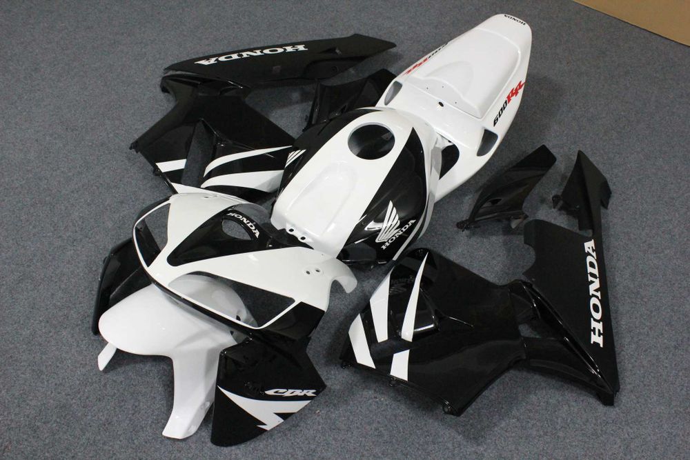 Комплект пластика для мотоцикла Honda CBR 600 RR 05-06 Бело-Черный