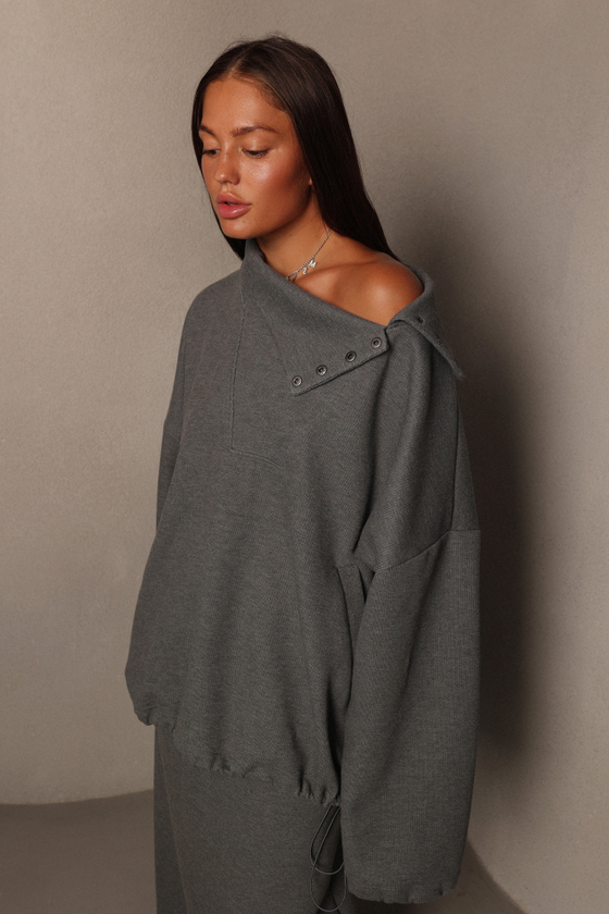 Свитшот с воротником на кнопках