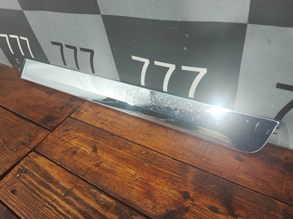 Накладка двери задней левой Chery Tiggo 8 Pro 21-нв Б/У Оригинал 16V0TP900