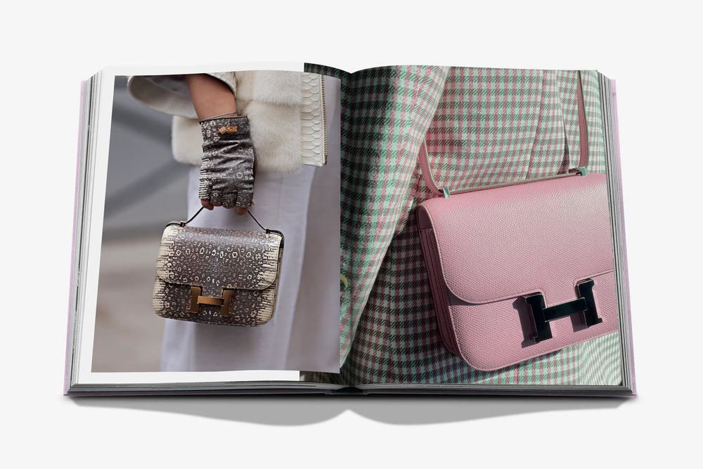 Книга на английском языке Assouline FASHIONPHILE: THE BOOK OF ICONIC BAGS