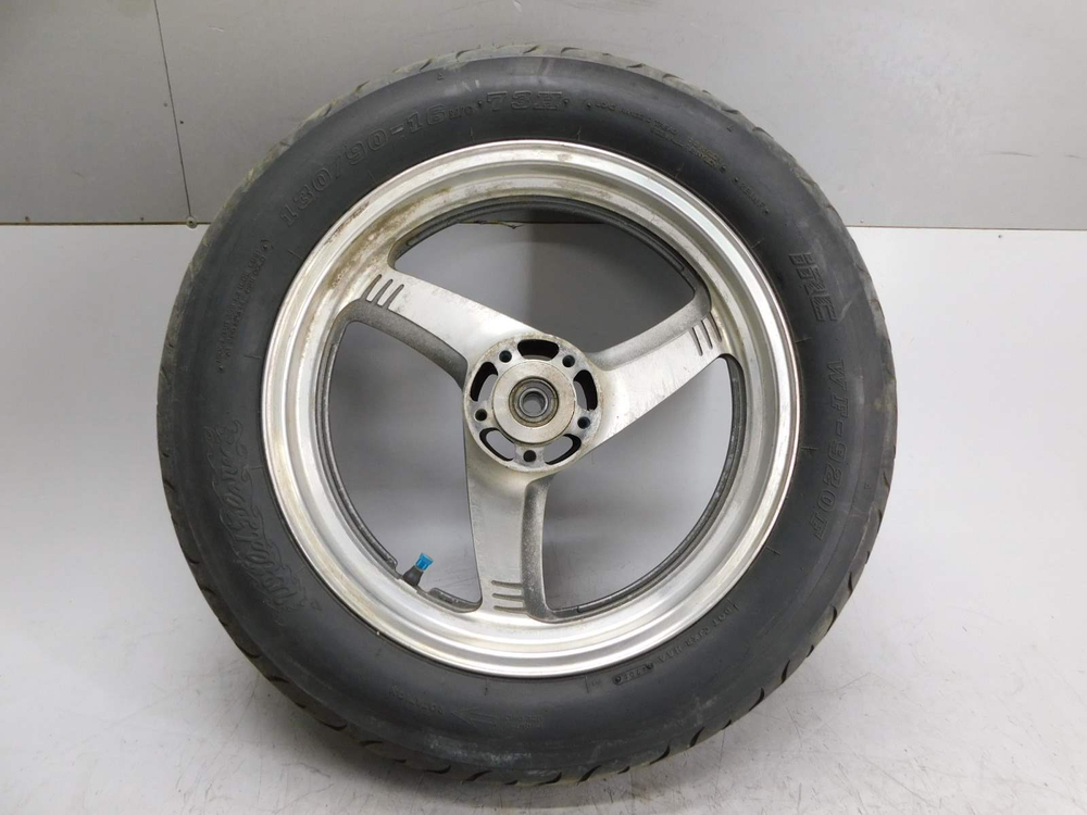 колесо переднее Suzuki Desperado 400 VK52A