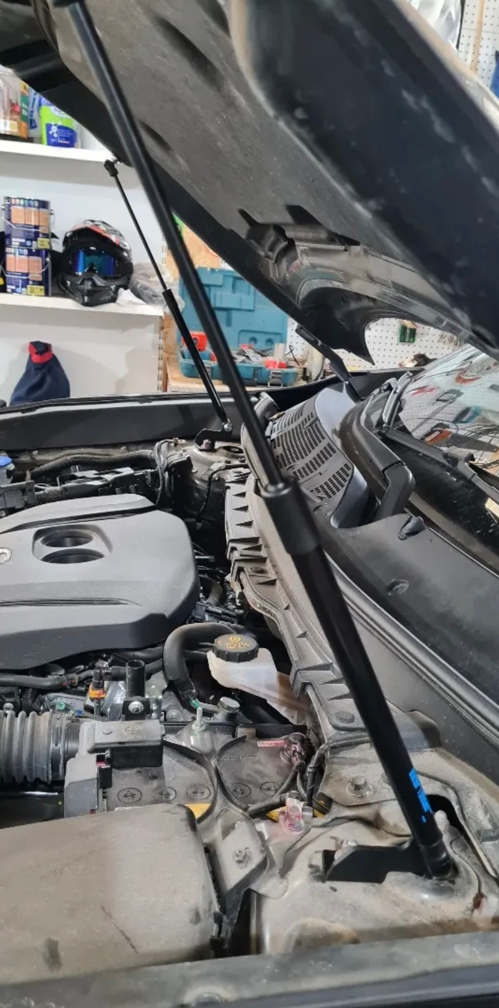 Газовые упоры капота штатные для Mazda СХ-9 (TC), 2017-, 8300-77-1159