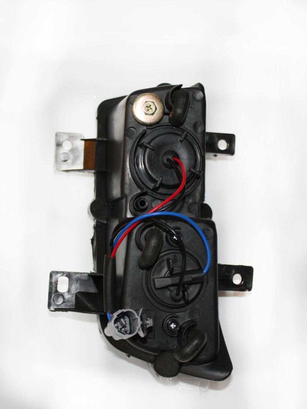 Фара противотуманная передняя левая 1067001220 Geely Emgrand EC7