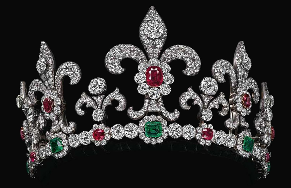 Divine Jewels: The Pursuit of Beauty