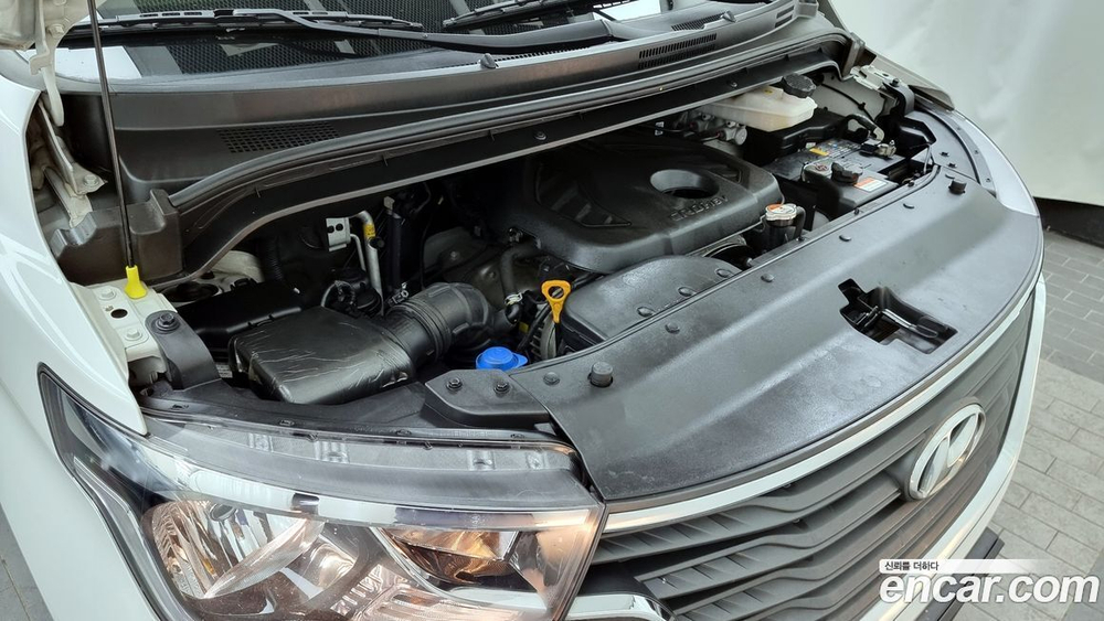 Hyundai The New Grand Starex Van 3-х местный (03.2021)