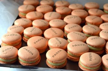 Макаронс с логотипом PARPA