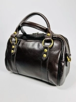 Женская сумка-саквояж из натуральной кожи vitello tamponato