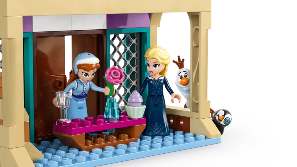 Конструктор LEGO Disney 43265 Замороженный замок Эренделл