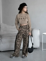 Костюм для девочки на осень