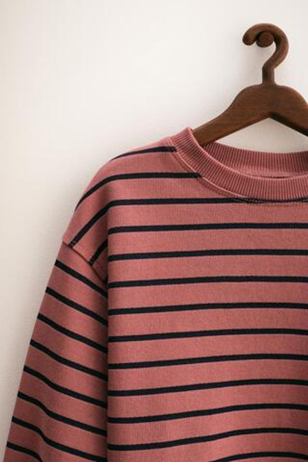 ZARA TIMELESS - ПОЛОСАТАЯ ТОЛСТОВКА, КЛУБНИЧНЫЙ