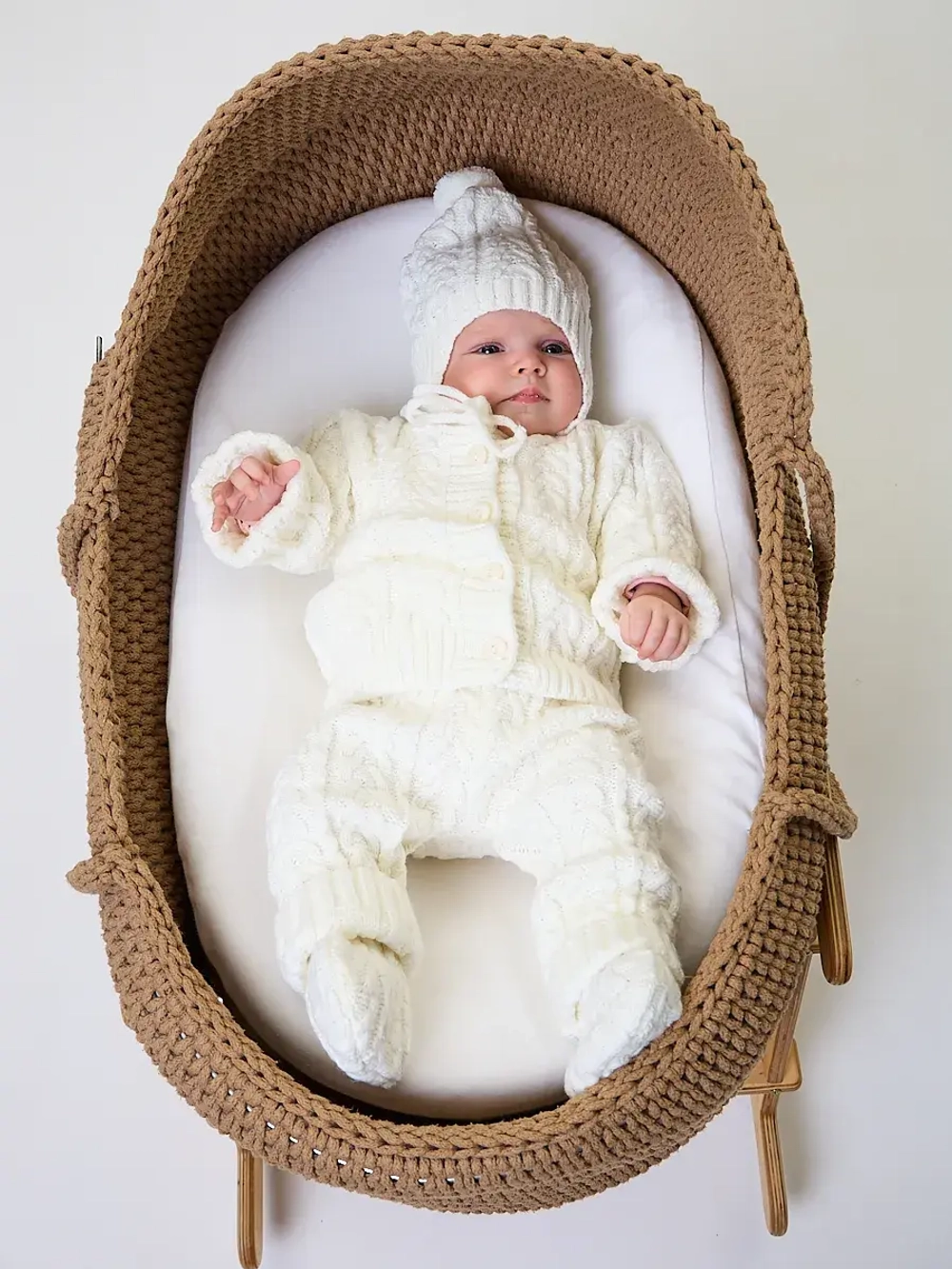 вязаный костюм для новорожденных