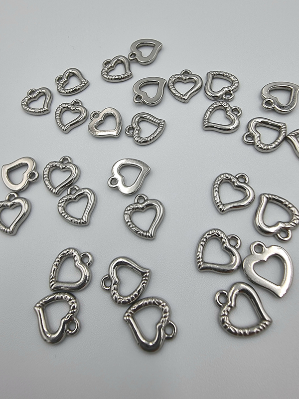 Подвеска-украшение для нижнего белья сердечко серебро