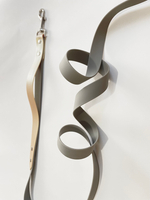 Перестёжка для собак , с ручкой перехват биотан 7 м , 25 мм. Серый и шимер блестящий золотой