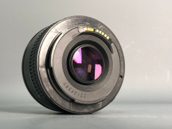 Canon EF 50mm 1.8 II пыль под линзой