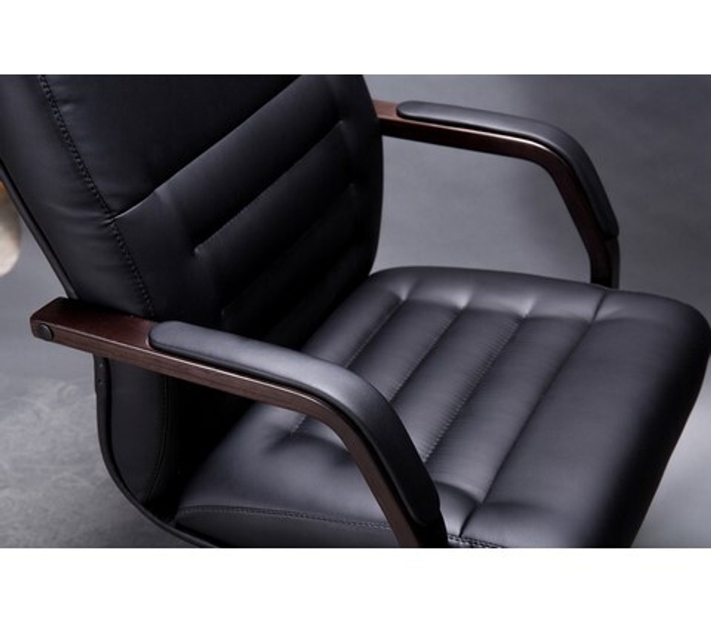 Кресло для руководителя MYRA C