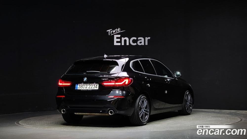 BMW 1 Series (F40) 120i Advantage (12.2021)