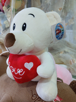 Медвежонок с красным сердцем, 24 см, сидит