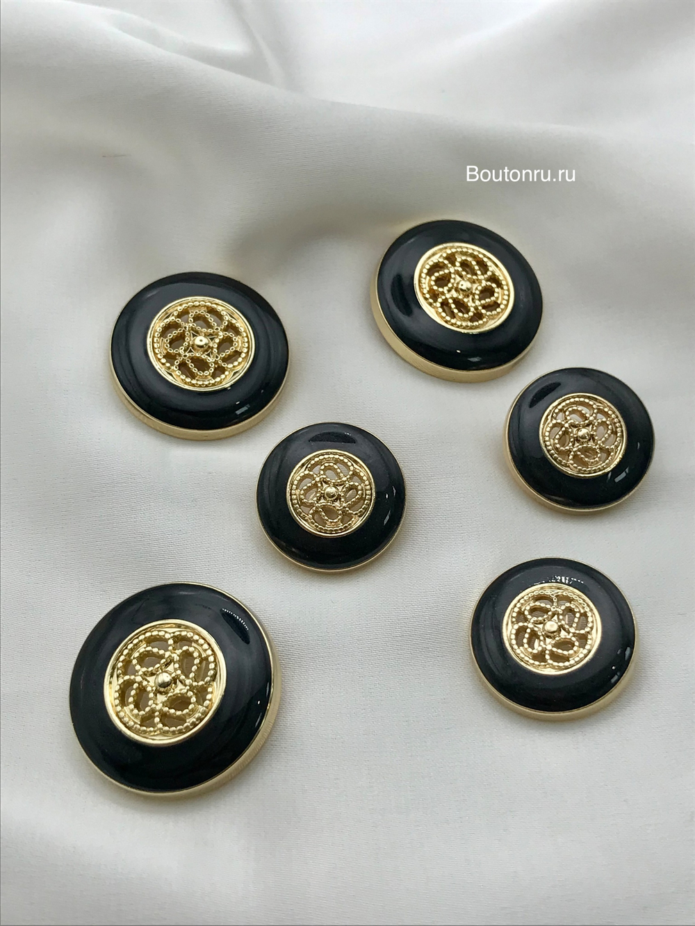 Пуговицы золотые с черной эмалью
