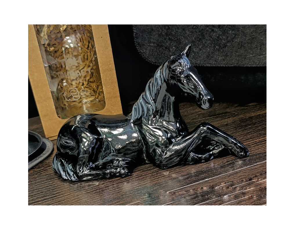 Статуэтка «Лошадь лежит» Цвет: черный глянец