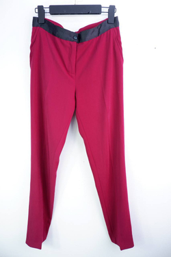 Брюки насыщенного оттенка, визуально на 44/46 размер