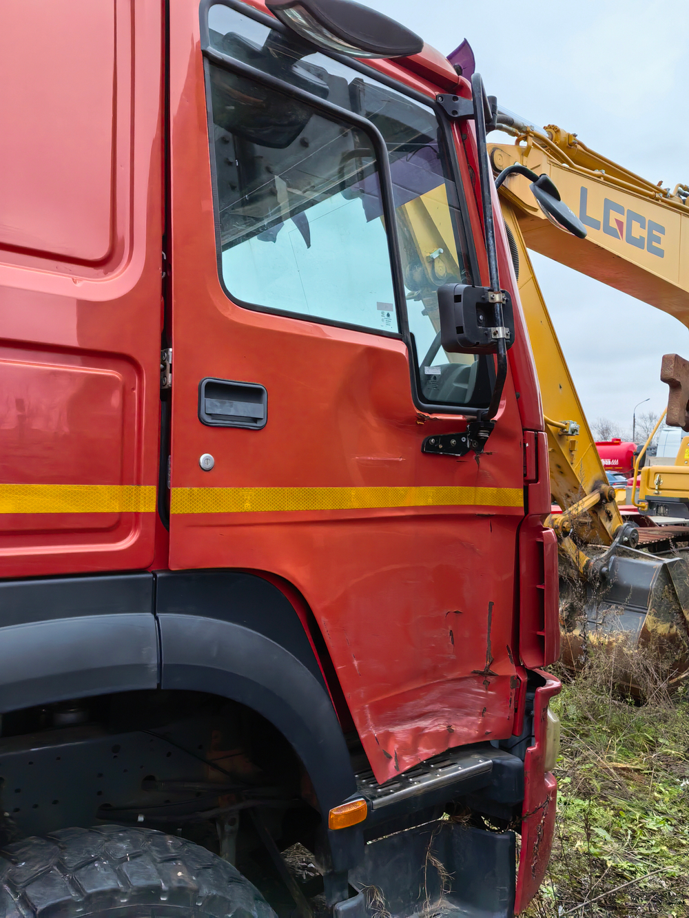 Howo ZZ* 8x4 Самосвал ZZ3407S3867E (Дизель, 9,7 л, 373 л.с, МТ)