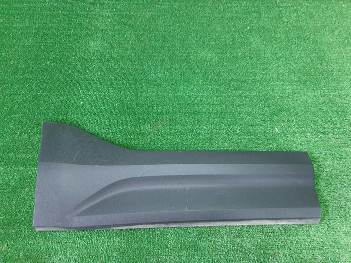 Накладка двери задняя правая Volvo XC40 (2017-н.в.)