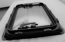 Окно откидное Mobile Comfort W7040P 700x400 мм, штора плиссированная, антимоскитка