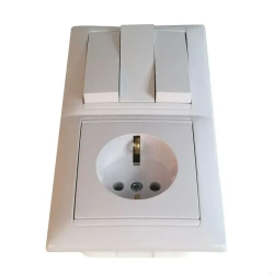 Блок Выключатель трехклавишный + розетка с заземляющим контактом скрытой установки белый 3В-РЦ-695