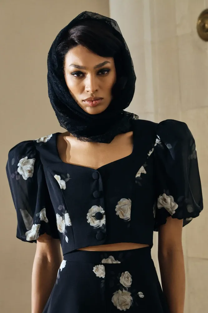 Leticia, косынка из черного кружева