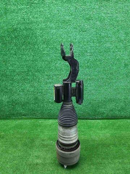 Стойка пневматическая Mercedes GLC X253 (15-22)