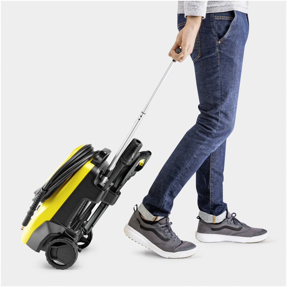Аппарат высокого давления KARCHER K 4 Compact UM 420 л/ч,1,8кВт,130 бар,шланг 6м (1.679-400.0)