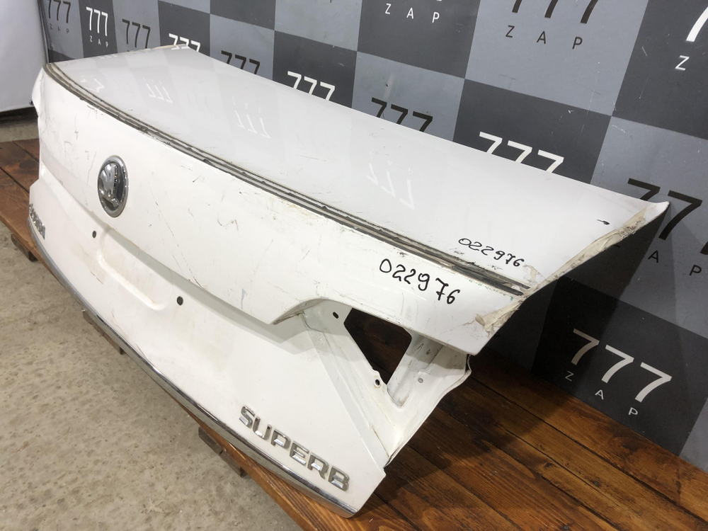 Крышка багажника Skoda Superb 2 13-15 Б/У Оригинал 3T5827159D