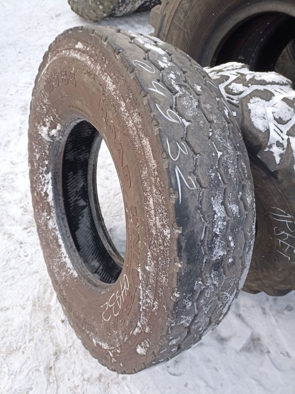 315/80R22.5 Barum BU54 шина б/у