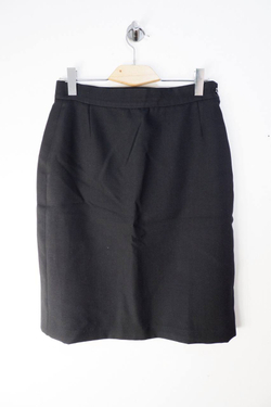 Юбка прямого кроя, визуально на 48/50 размер