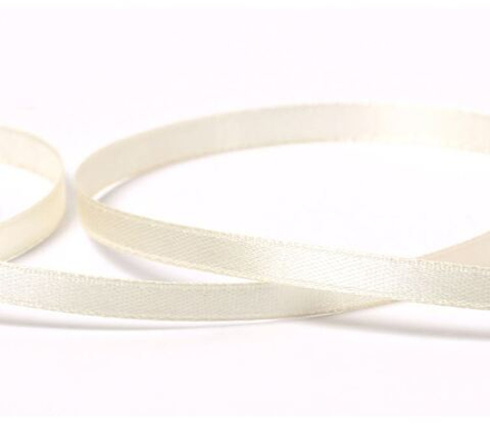 Лента атласная 6 мм ( 1/4 "), №075 кремовый