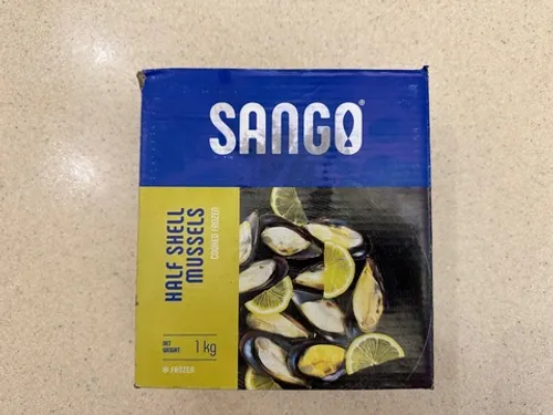 Мидии в половинке ракушки 