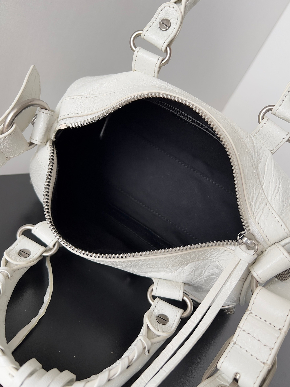 Balenciaga Le Cagole Mini Duffle Bag 20 cm
